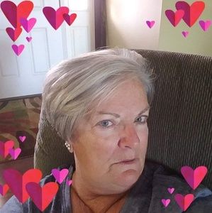 Meet your Posher, Pam